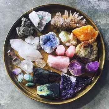 crystal-healing-benefits-gemstones
